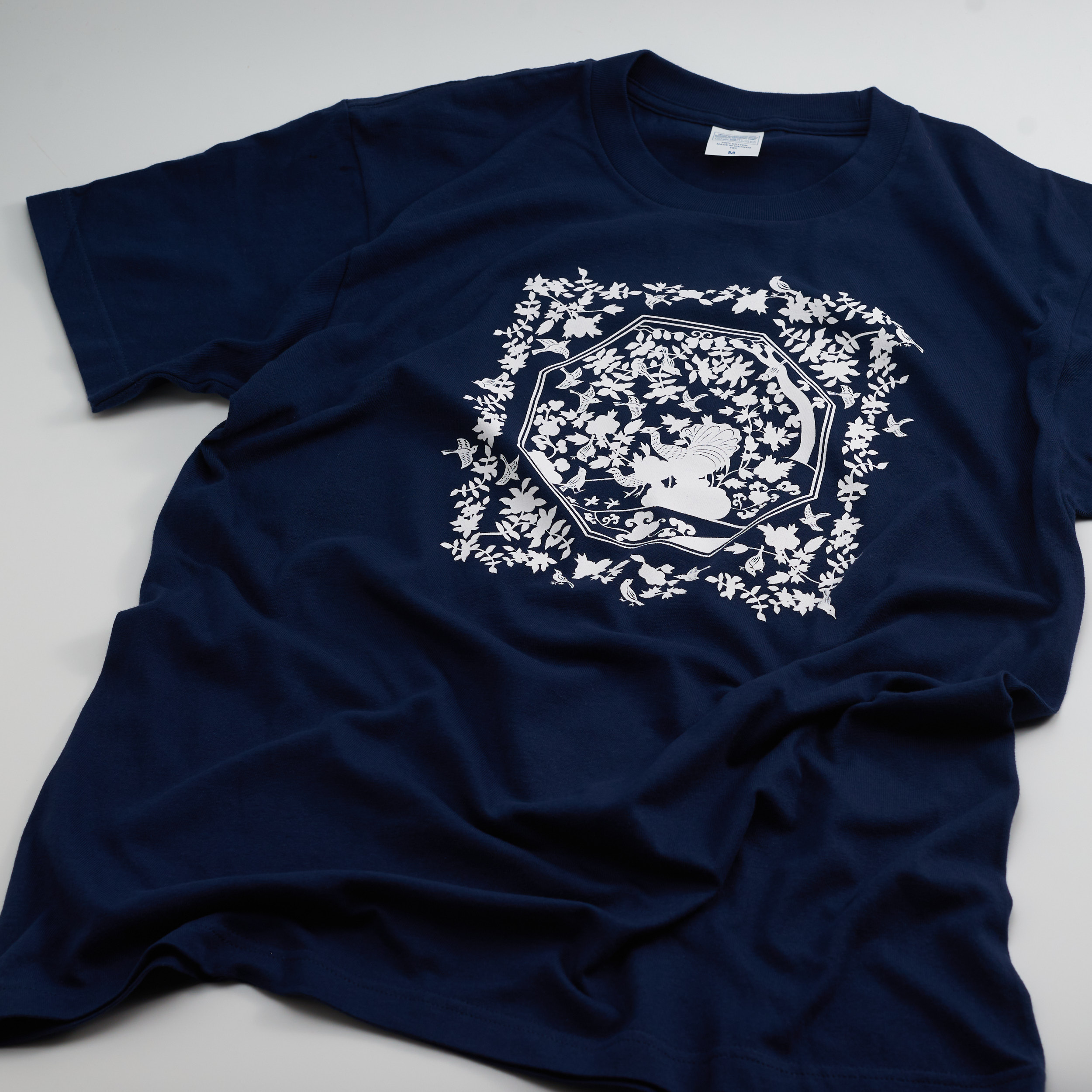T-shirt 青花(藏青)  Blue and White Porcelain T-shirt (Navy Blue)